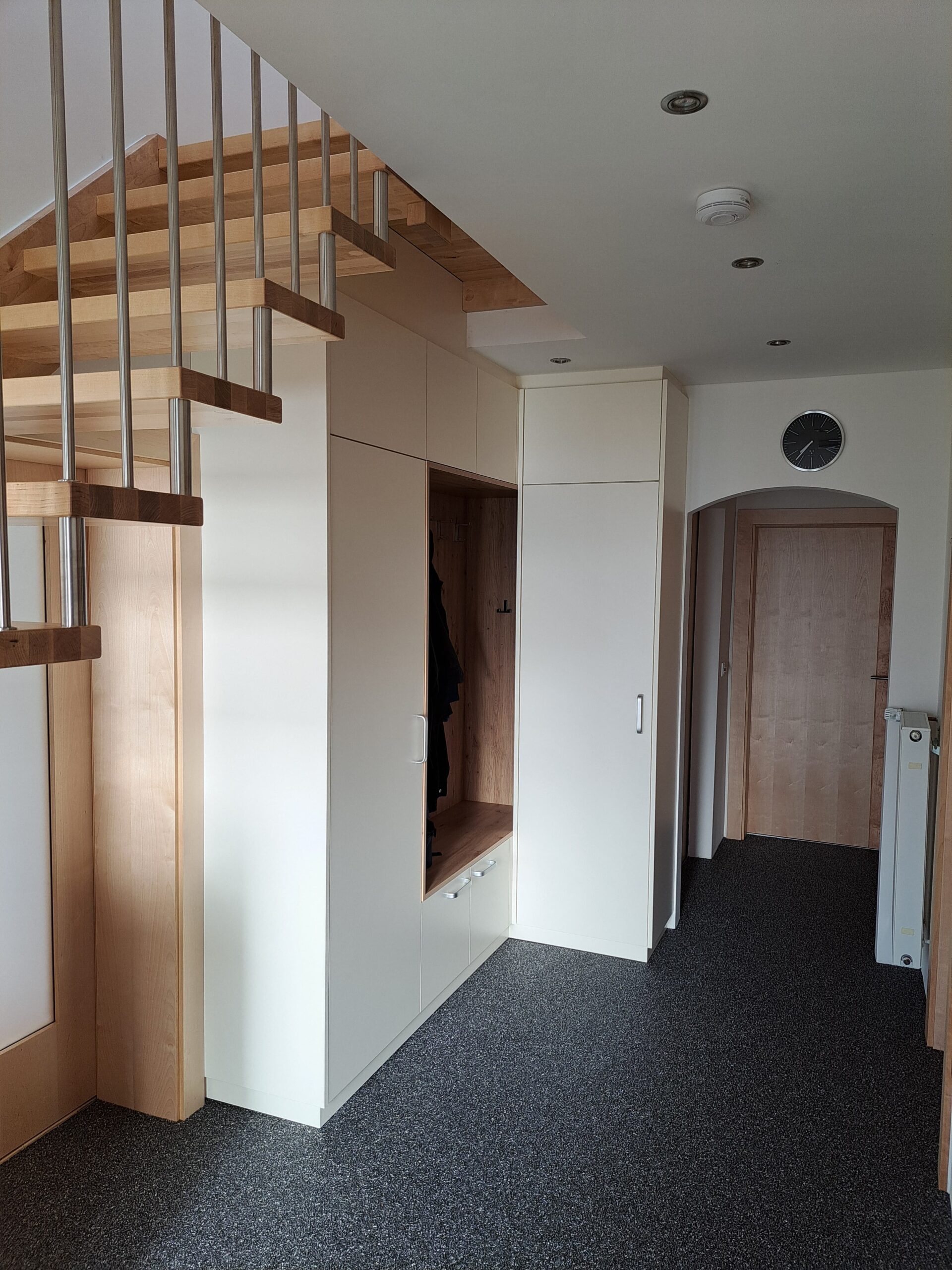 Garderobe von Forcher in Dakargelb Diamant