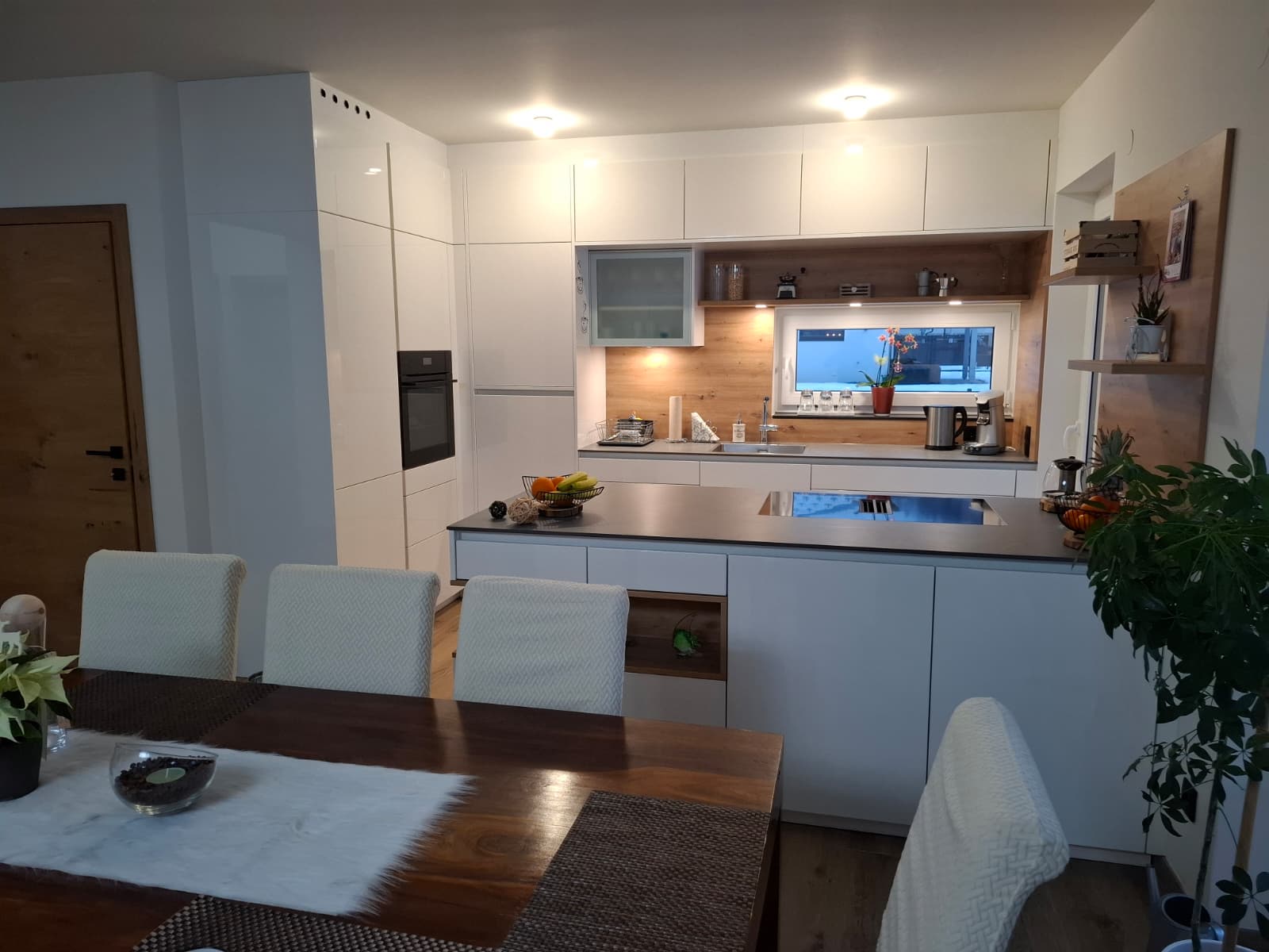 Silbermond in Fliederweiss hochglanz Lack